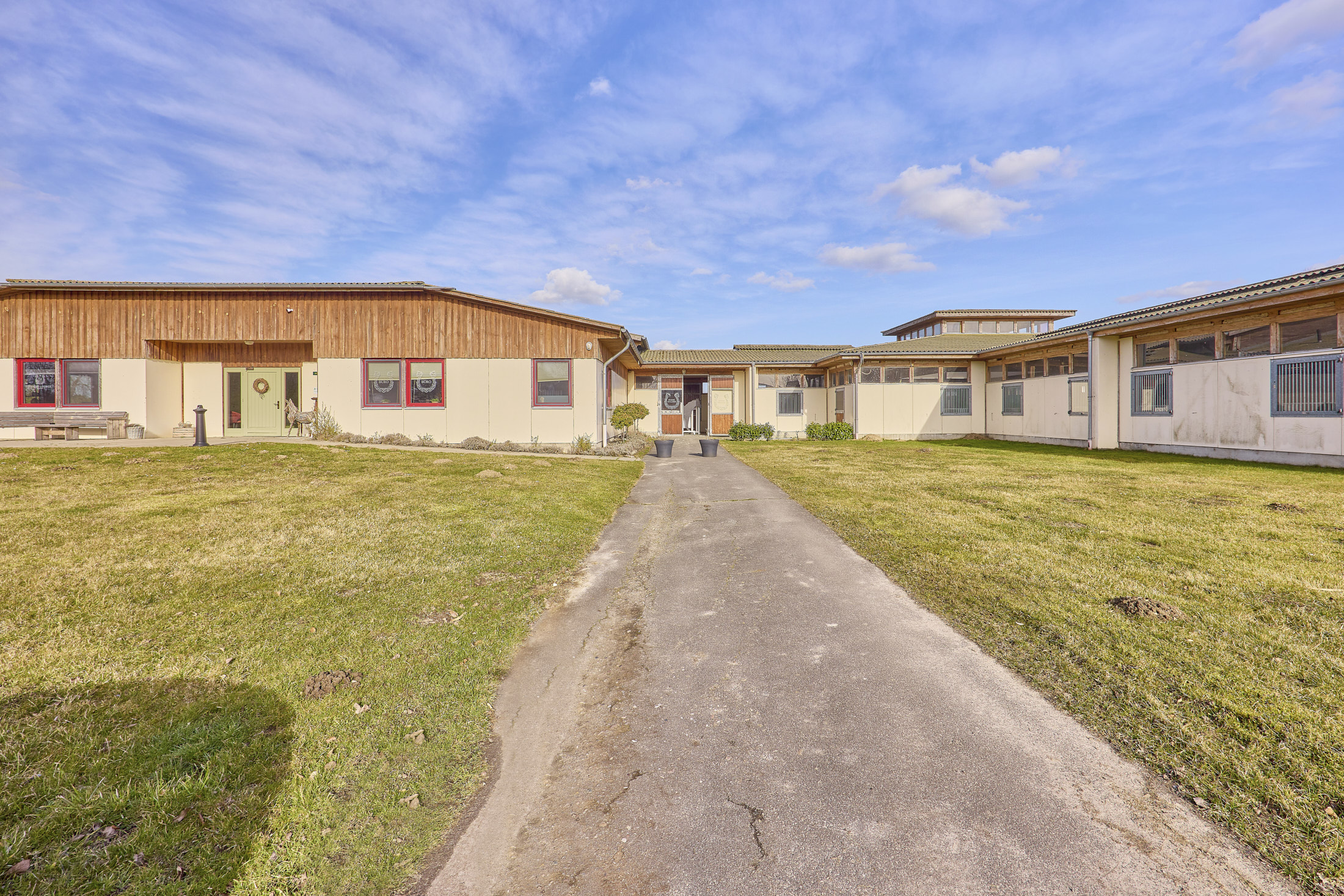 Reitanlage in Mecklenburg-Vorpommern – direkt an der Mecklenburgischen Seenplatte in einer touristischen Region!