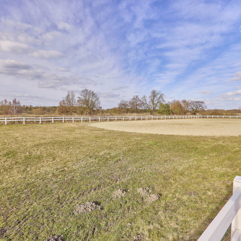 Reitanlage in Mecklenburg-Vorpommern – direkt an der Mecklenburgischen Seenplatte in einer touristischen Region!