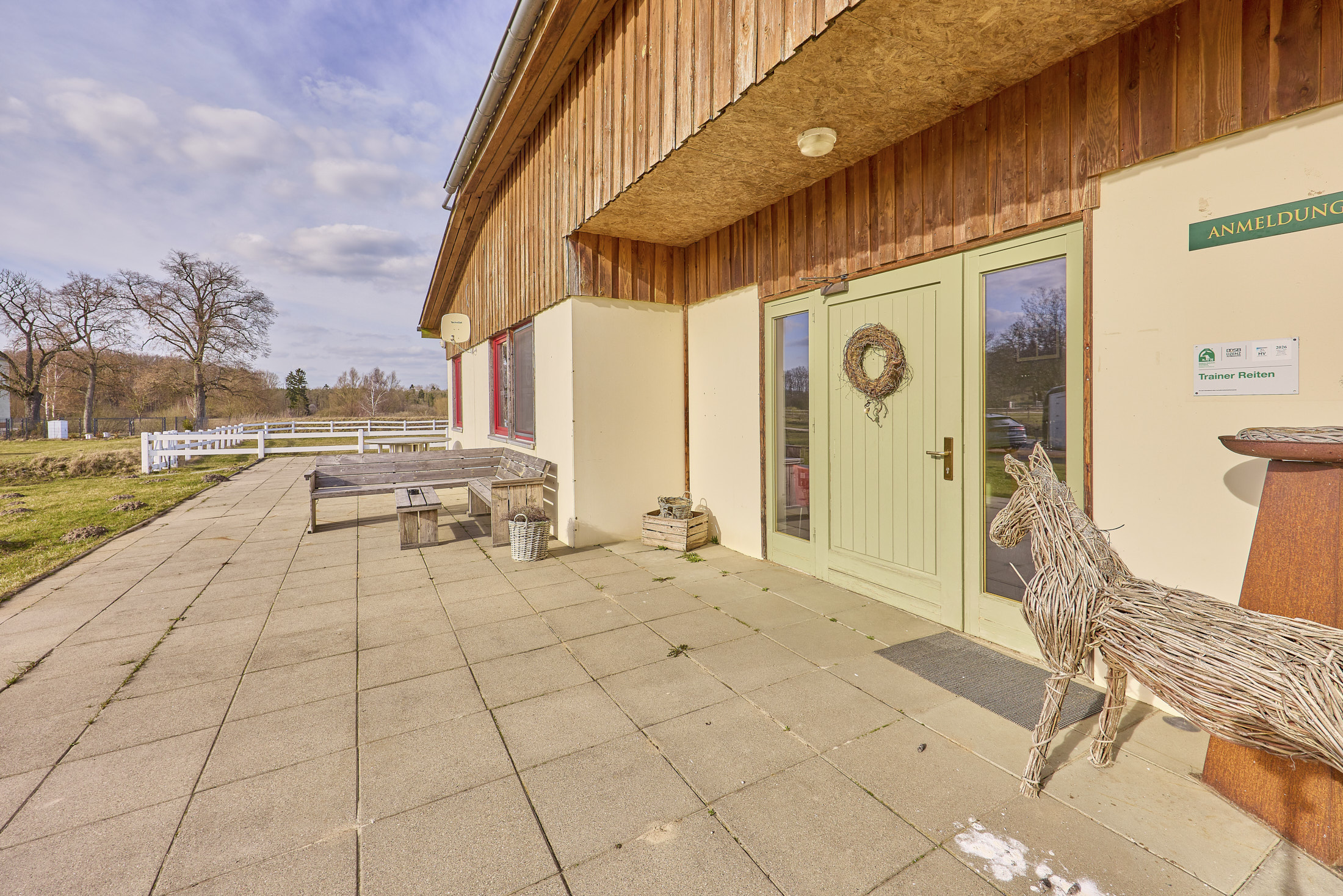 Reitanlage in Mecklenburg-Vorpommern – direkt an der Mecklenburgischen Seenplatte in einer touristischen Region!