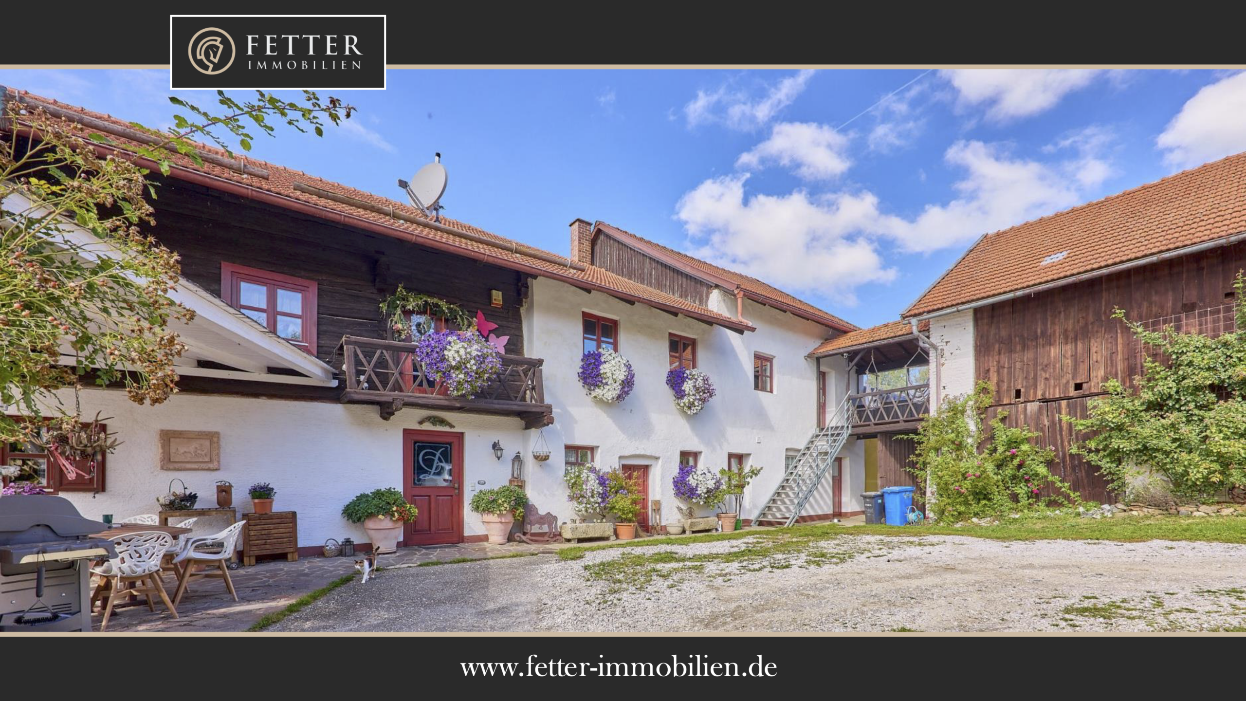 Landhaus in Bayern mit hochwertiger & privat genutzter Reitanlage inklusive Reithalle!