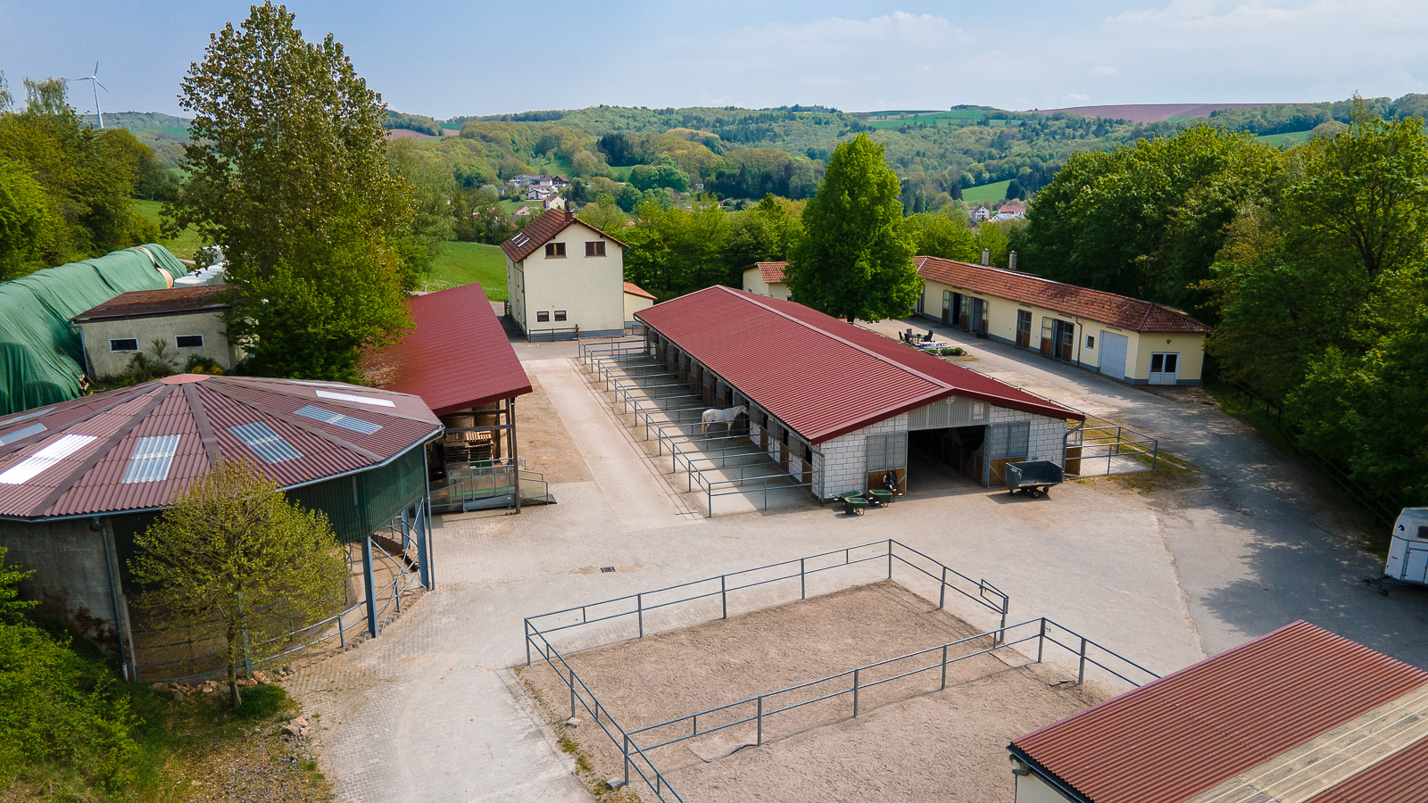 Reitanlage in Alleinlage bei St.Wendel zu verkaufen – fast 15 Hektar Land im Eigentum!