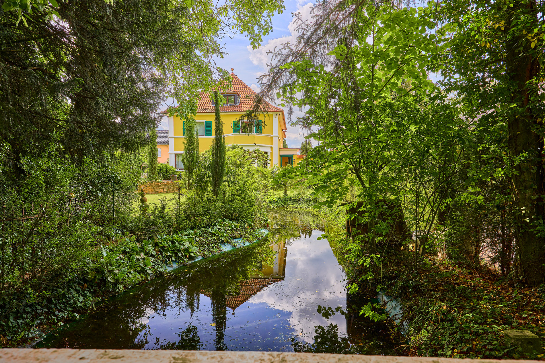 Villa bei Bad Kreuznach – Großzügiges Anwesen mit Nebengebäuden und parkähnlichem Grundstück in Bretzenheim!