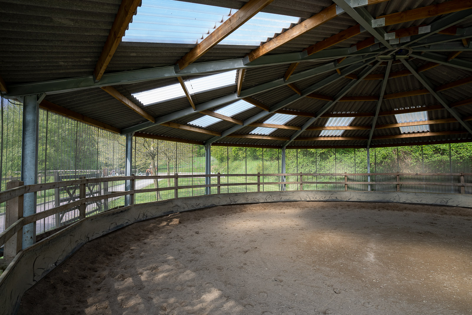 Reitanlage in Alleinlage bei St.Wendel zu verkaufen – fast 15 Hektar Land im Eigentum!