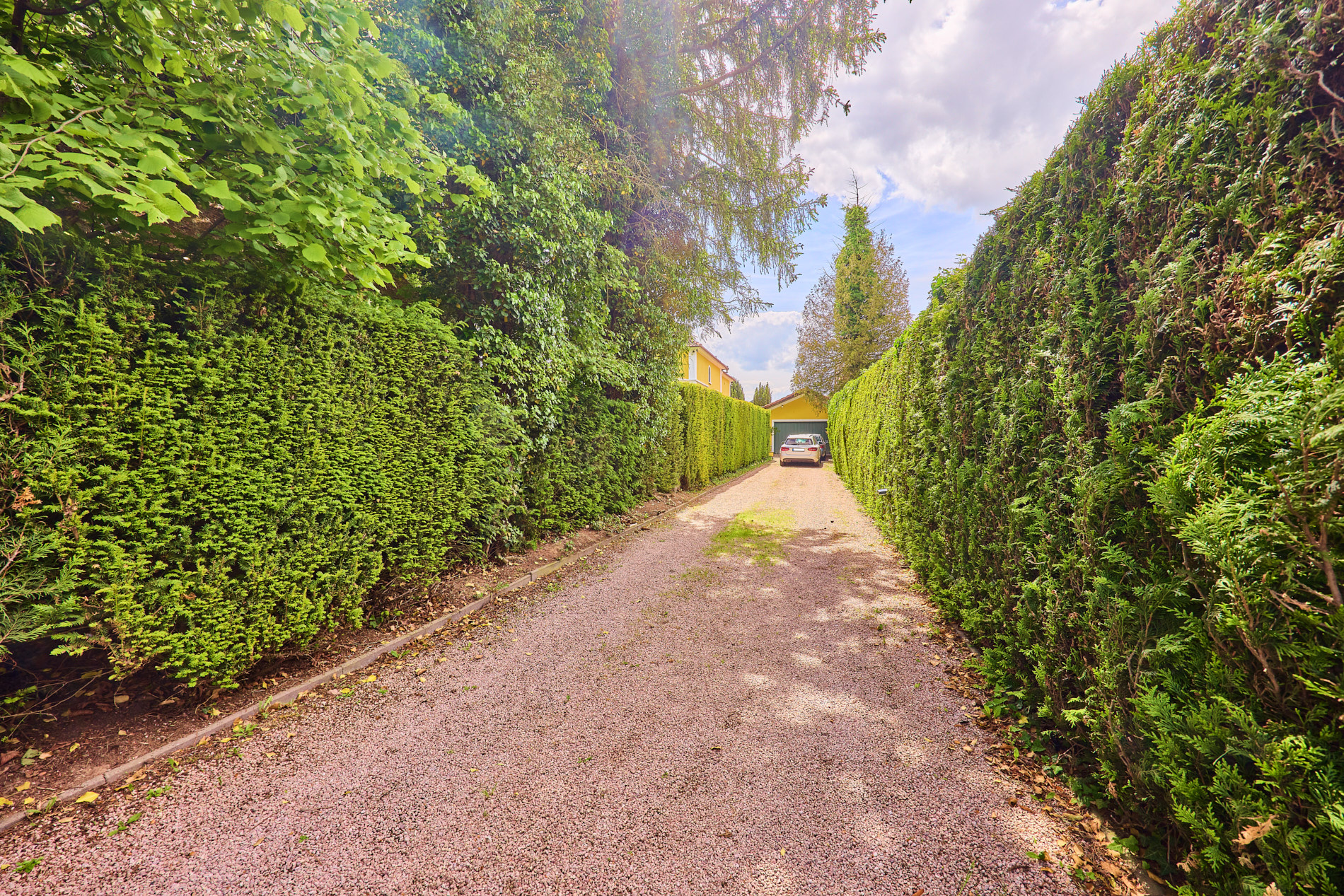 Villa bei Bad Kreuznach – Großzügiges Anwesen mit Nebengebäuden und parkähnlichem Grundstück in Bretzenheim!