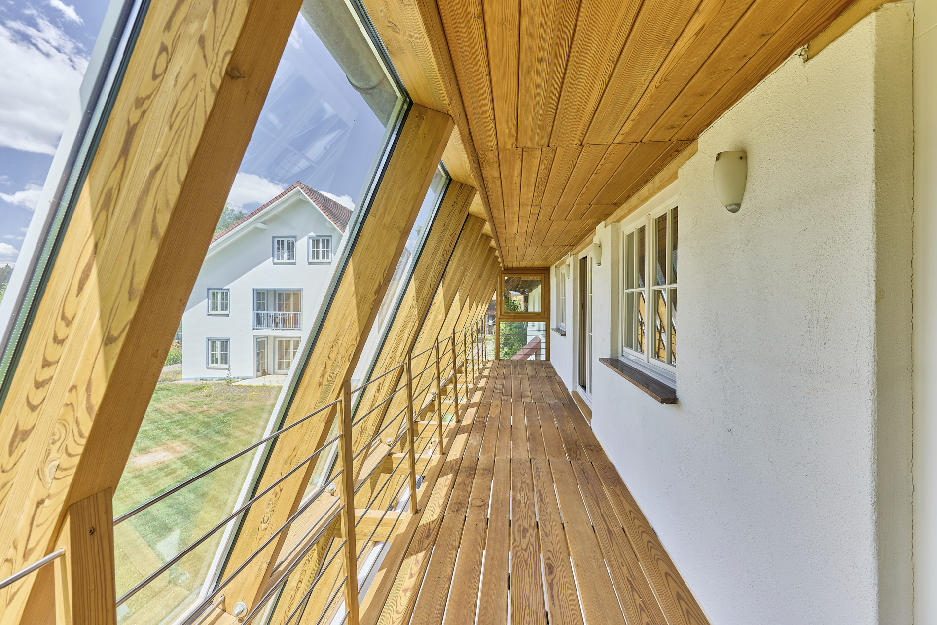 Private Pferdeimmobilie im Landkreis Ravensburg mit mehreren Wohnhäusern & See-Zugang!