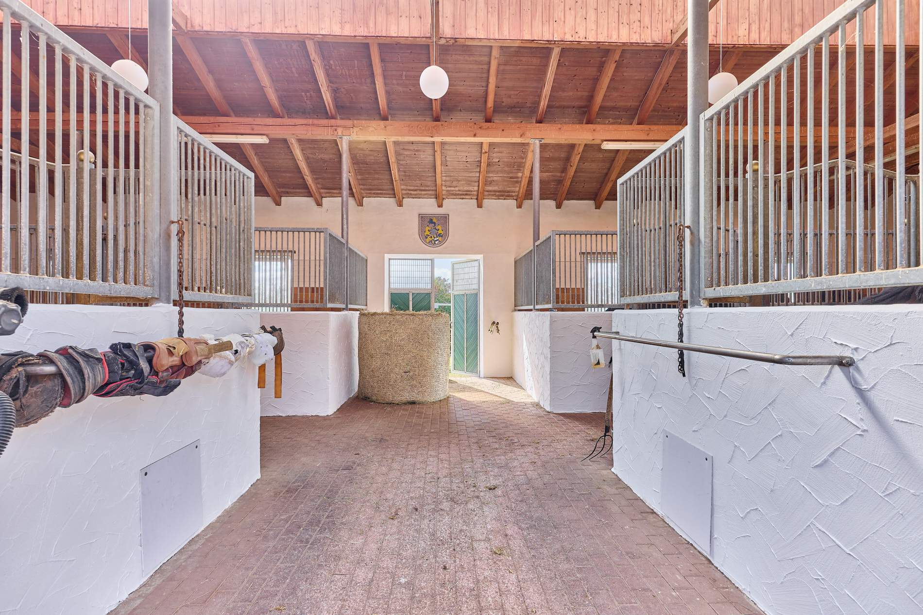 Landhaus in Bayern mit hochwertiger & privat genutzter Reitanlage inklusive Reithalle!