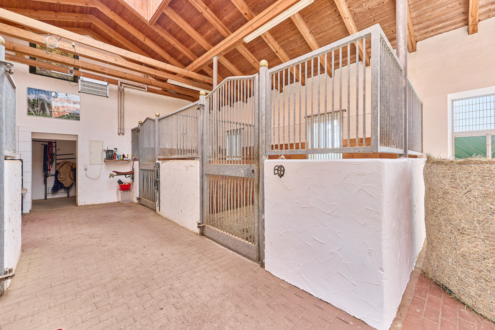 Landhaus in Bayern mit hochwertiger & privat genutzter Reitanlage inklusive Reithalle!