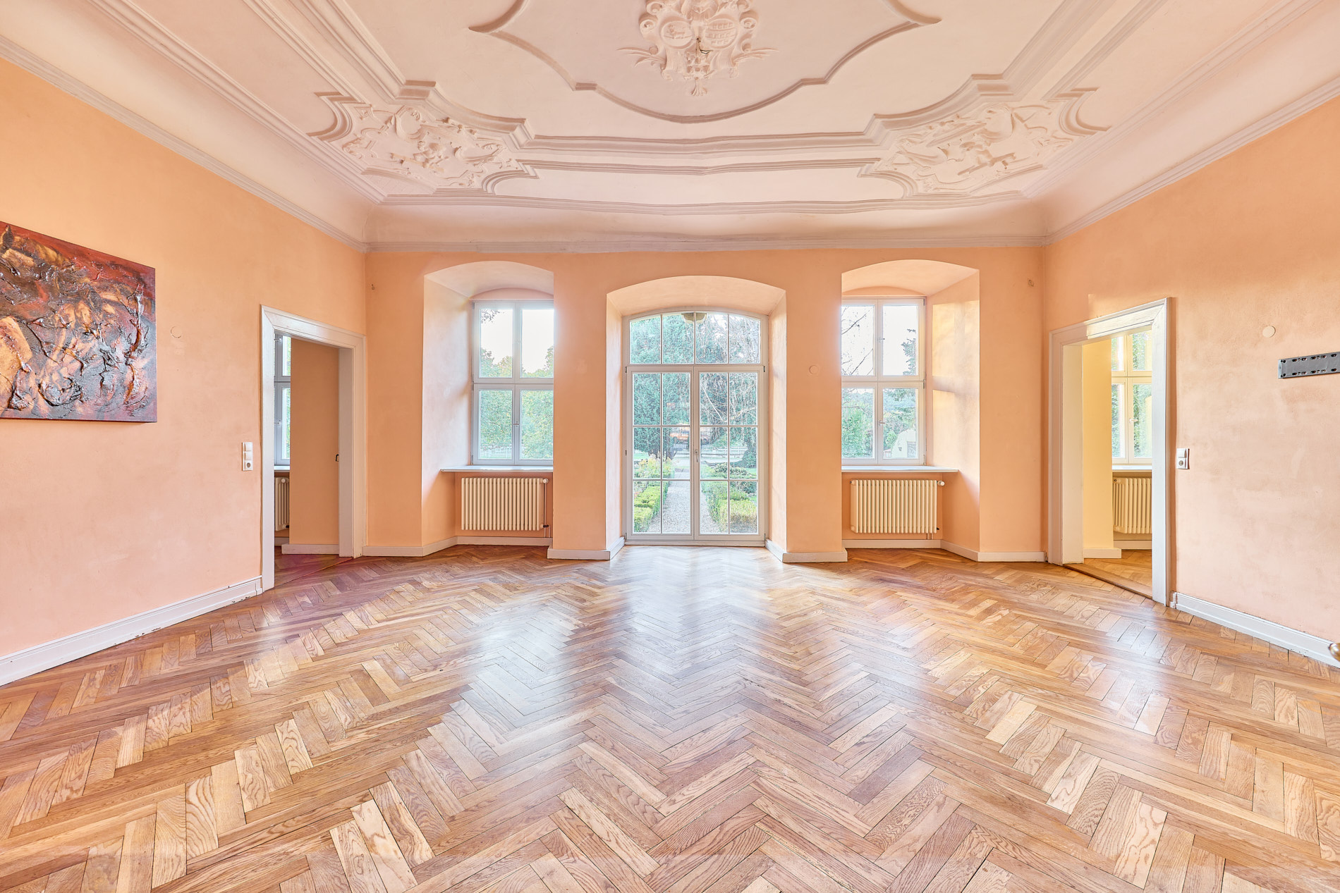 Schloss zu verkaufen in Rheinhessen mit eigener Reitanlage und Event-Location!