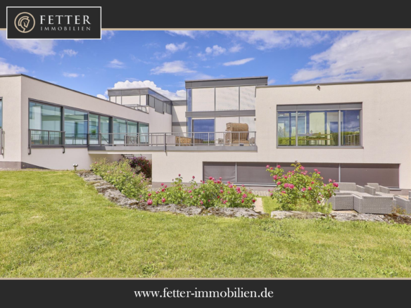 Luxuriöse Villa mit Reitanlage in der Nähe von Fulda in Hessen – Wellness, Reitsport & Lebensgefühl inklusive!