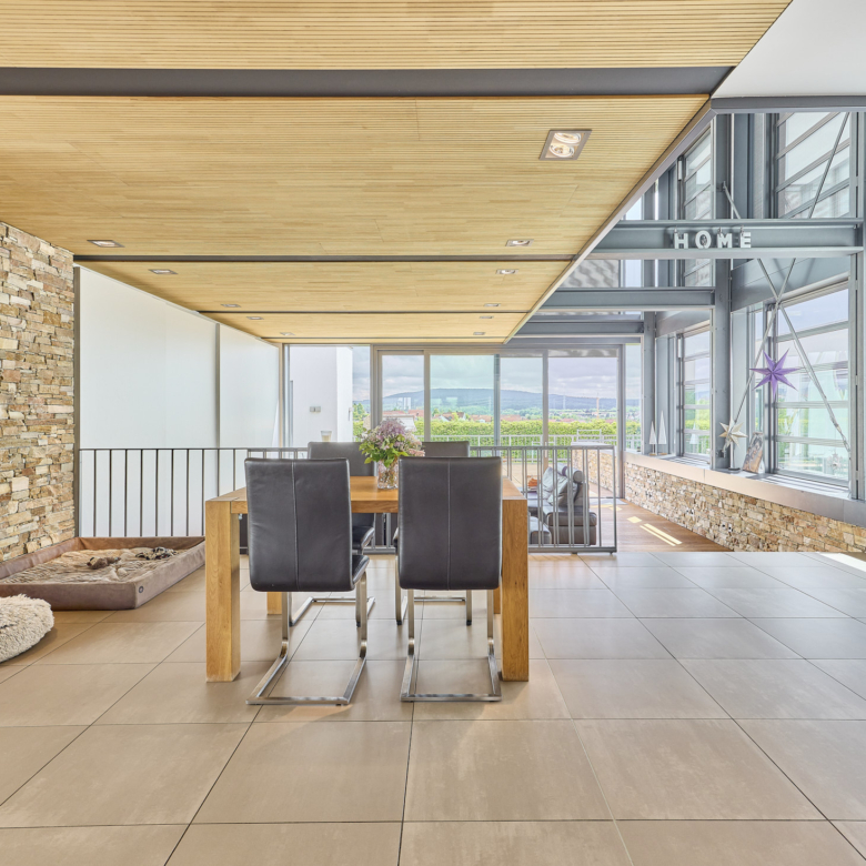 Luxuriöse Villa mit Reitanlage in der Nähe von Fulda in Hessen – Wellness, Reitsport & Lebensgefühl inklusive!