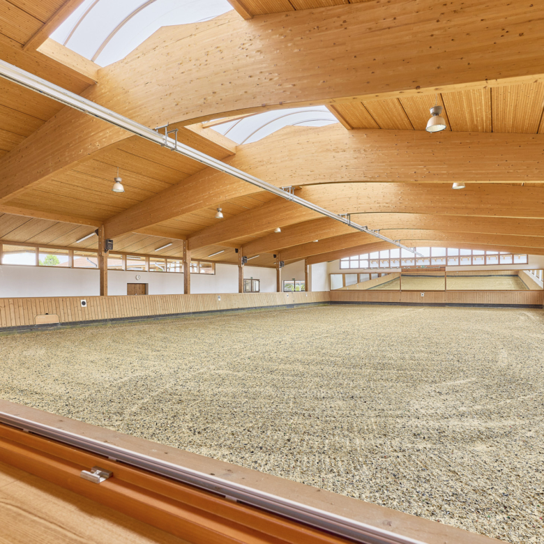 Luxuriöse Villa mit Reitanlage in der Nähe von Fulda in Hessen – Wellness, Reitsport & Lebensgefühl inklusive!