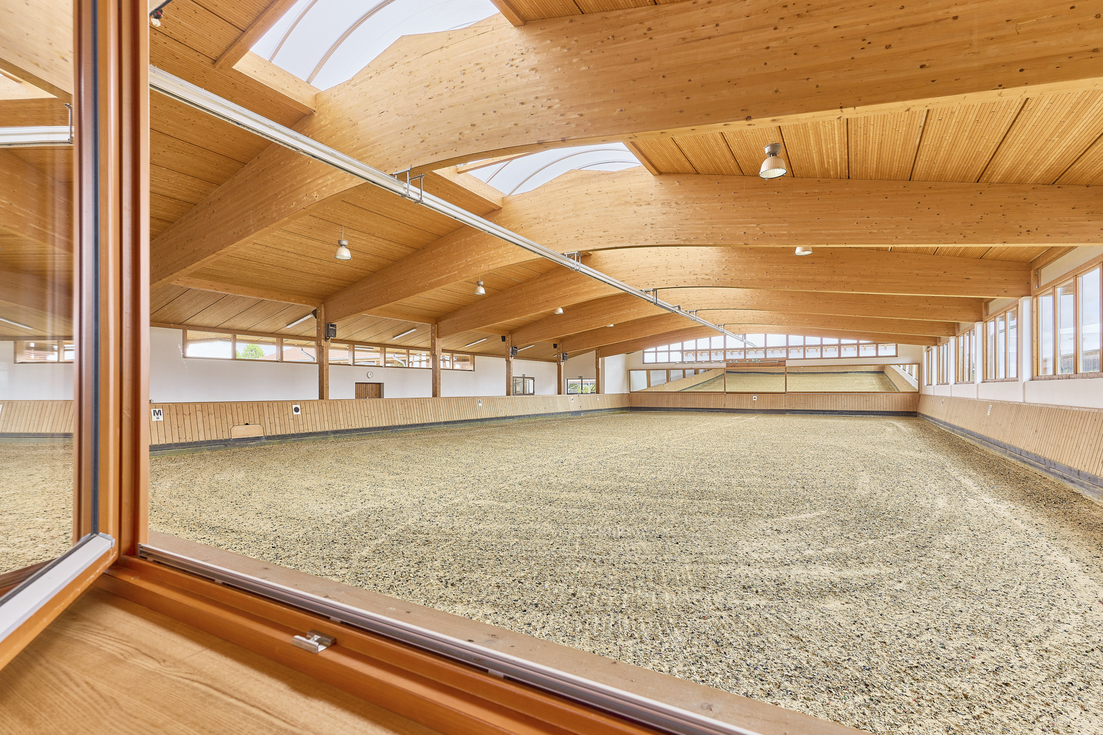Luxuriöse Villa mit Reitanlage in der Nähe von Fulda in Hessen – Wellness, Reitsport & Lebensgefühl inklusive!