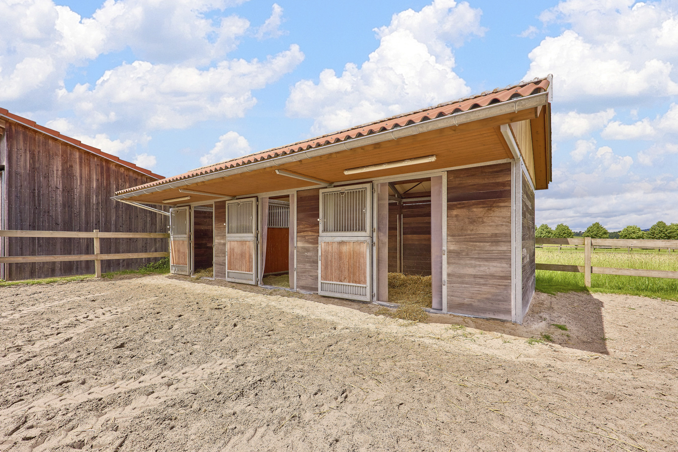 Luxuriöse Villa mit Reitanlage in der Nähe von Fulda in Hessen – Wellness, Reitsport & Lebensgefühl inklusive!