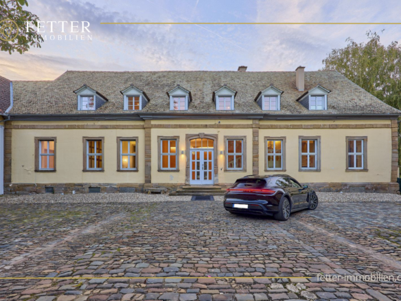 Schloss zu verkaufen in Rheinhessen mit eigener Reitanlage und Event-Location!