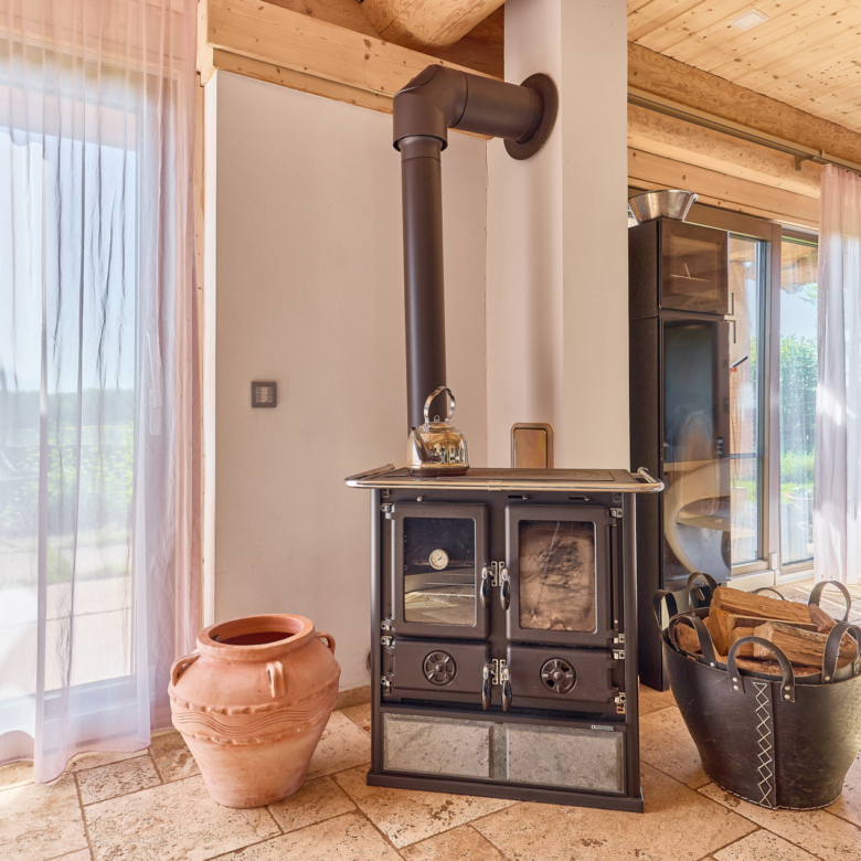 Reitanlage zu verkaufen in Hütschenhausen in Rheinland-Pfalz – stilvolles & energieeffizientes Wohnen inklusive!