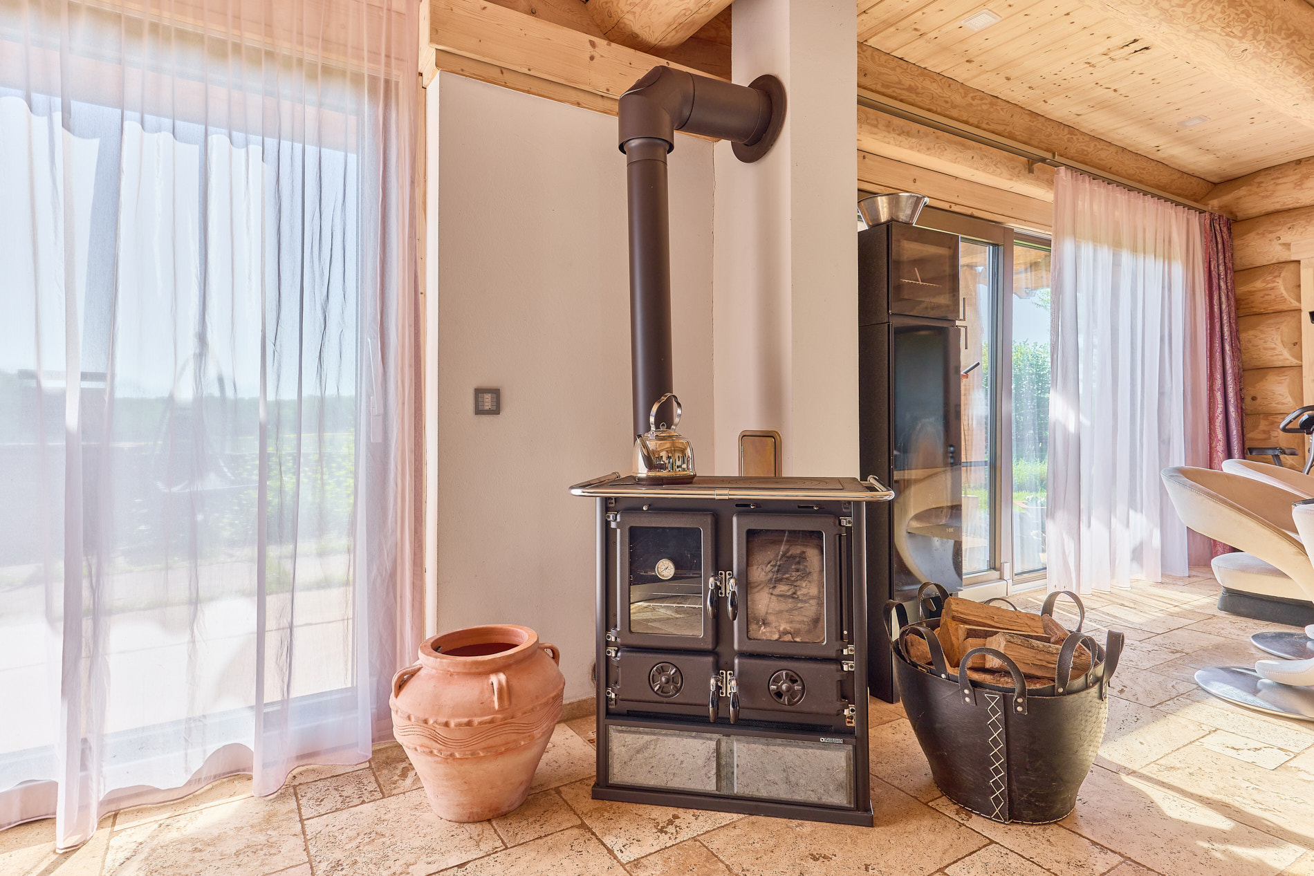 Reitanlage zu verkaufen in Hütschenhausen in Rheinland-Pfalz – stilvolles & energieeffizientes Wohnen inklusive!