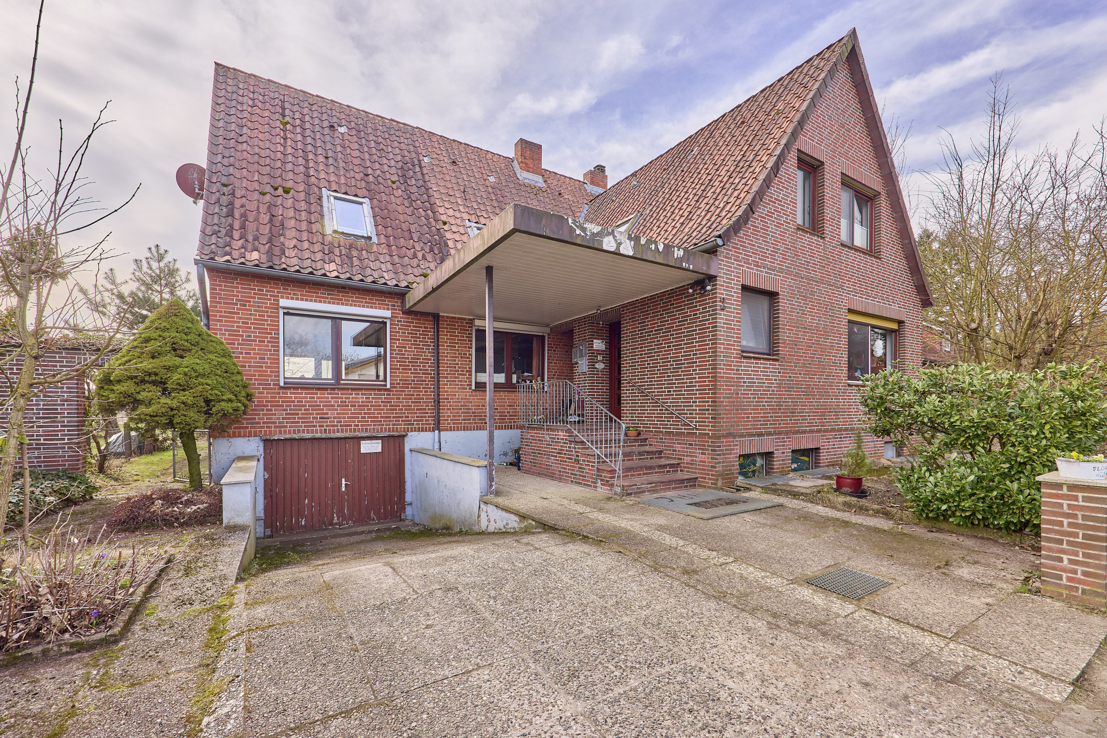 Reitanlage in Niedersachsen zu verkaufen auf ca. 3 Hektar Grundstücksfläche – bereits umfangreich saniert!