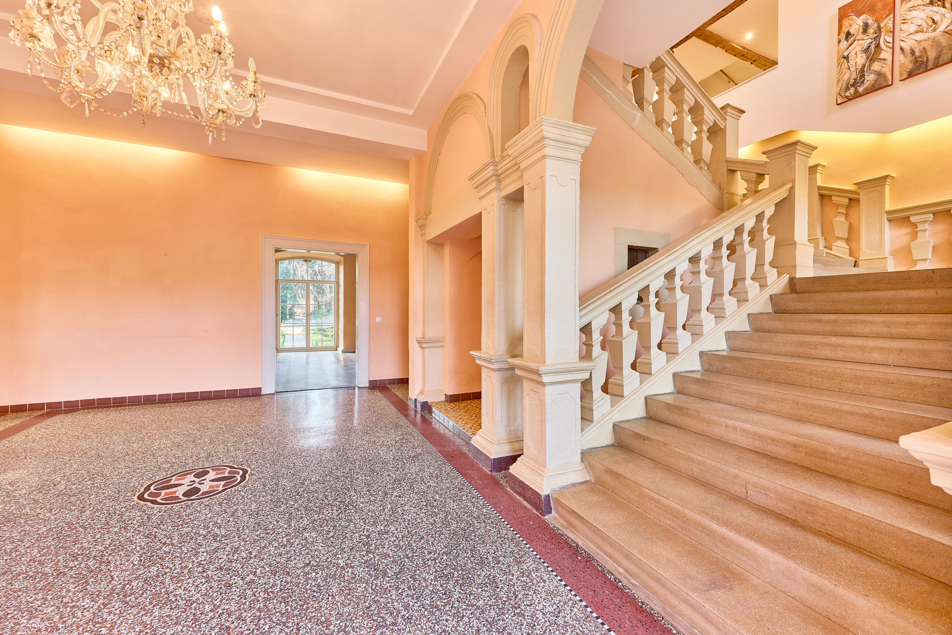 Schloss zu verkaufen in Rheinhessen mit eigener Reitanlage und Event-Location!