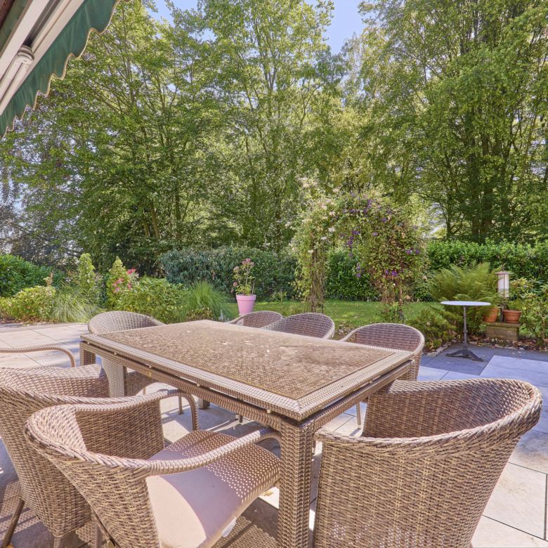 Reitanlage in NRW Nähe Münster zu verkaufen – Modernes Landhaus, Reithalle, Springplatz und Boxen für 33 Pferde!