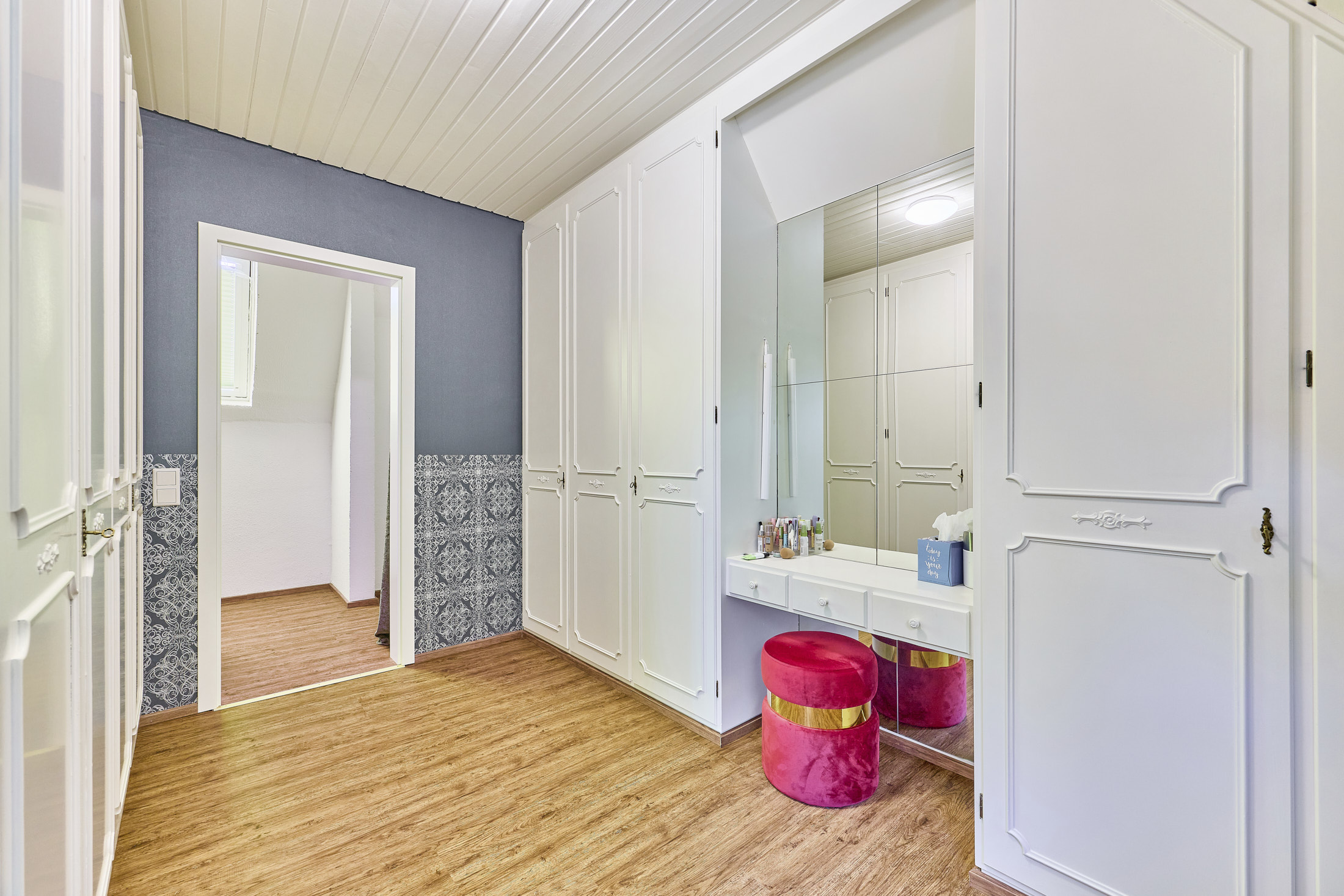 Reitanlage in NRW Nähe Münster zu verkaufen – Modernes Landhaus, Reithalle, Springplatz und Boxen für 33 Pferde!