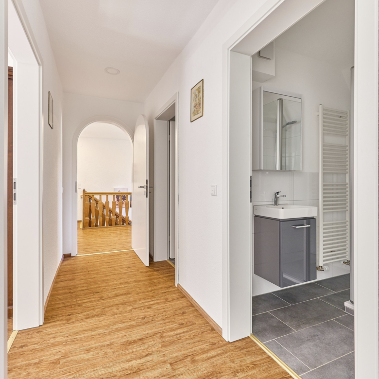 Reitanlage in NRW Nähe Münster zu verkaufen – Modernes Landhaus, Reithalle, Springplatz und Boxen für 33 Pferde!