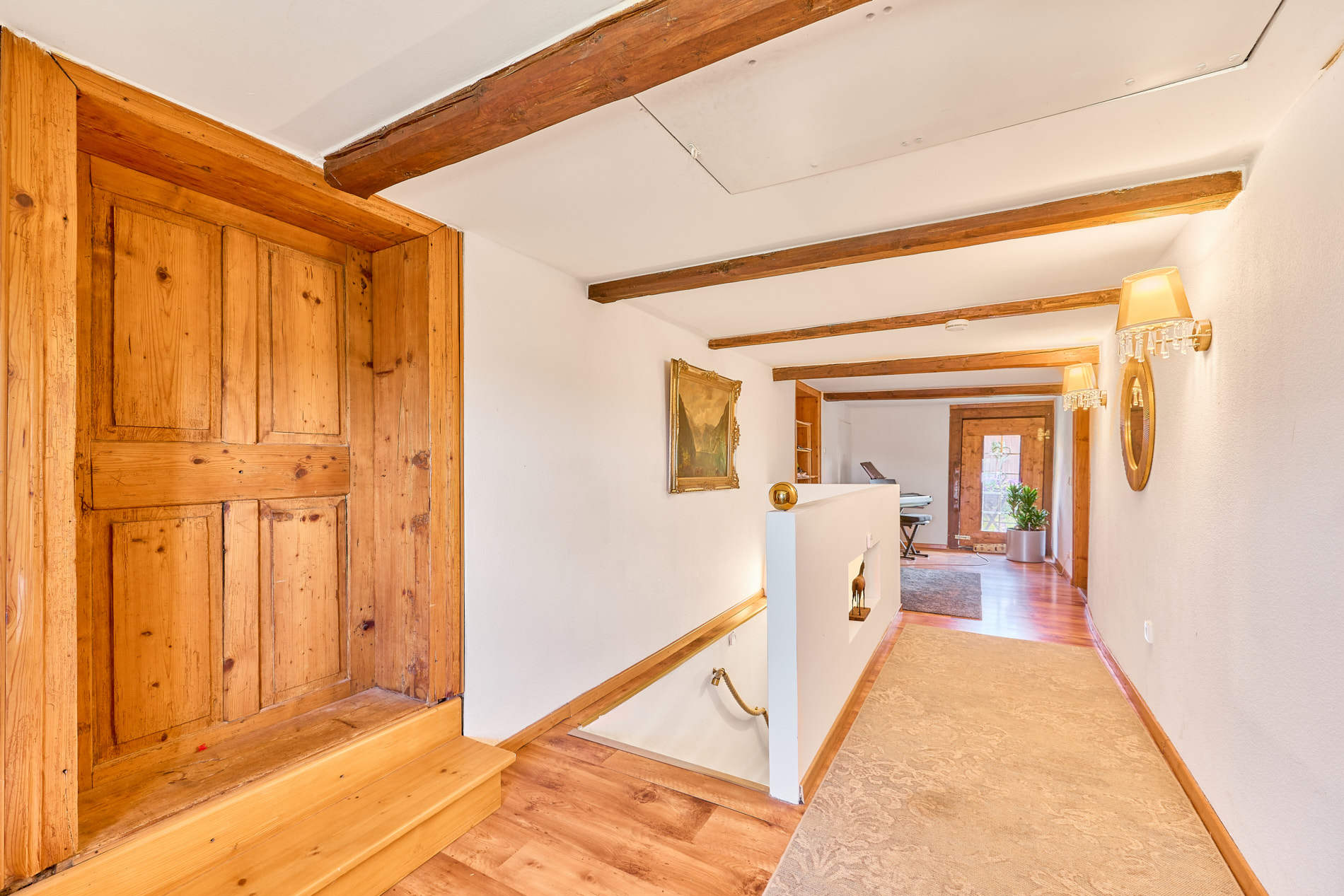 Pferdehof in Niederbayern inklusive Reithalle, schickem Landhaus und beheiztem Pool!