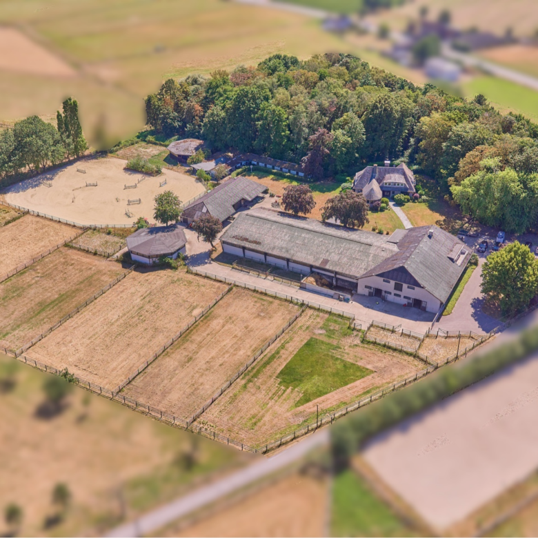 Reitanlage in NRW Nähe Münster zu verkaufen – Modernes Landhaus, Reithalle, Springplatz und Boxen für 33 Pferde!