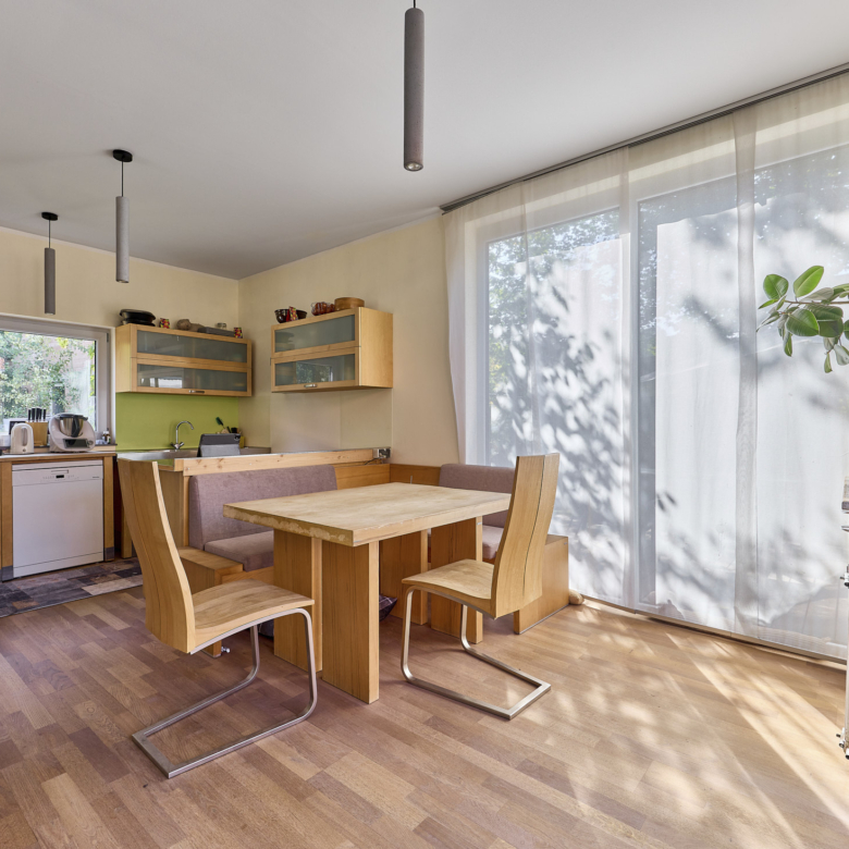 Pferdehof kaufen in Enkenbach-Alsenborn – mit neuwertigem Wohnhaus in idyllischer Lage & Platz zur privaten Pferdehaltung!
