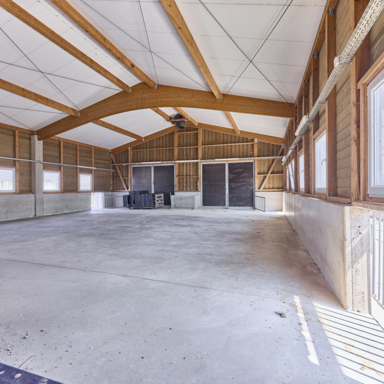 Anwesen in Wiesbaden in Alleinlage – Landwirtschaftlicher Betrieb mit großzügigem Doppelhaus!