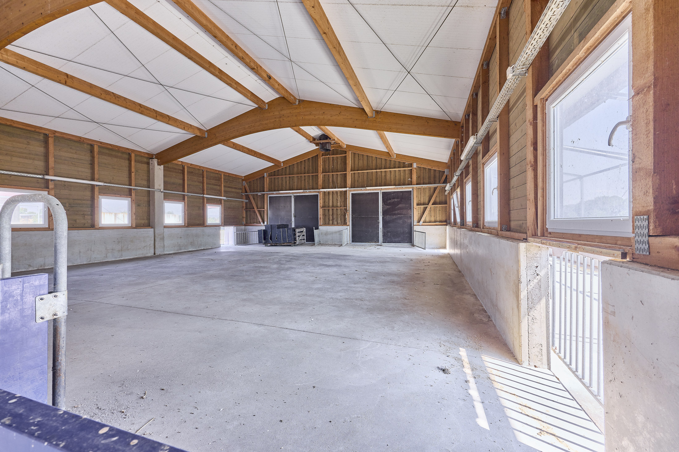 Anwesen in Wiesbaden in Alleinlage – Landwirtschaftlicher Betrieb mit großzügigem Doppelhaus!