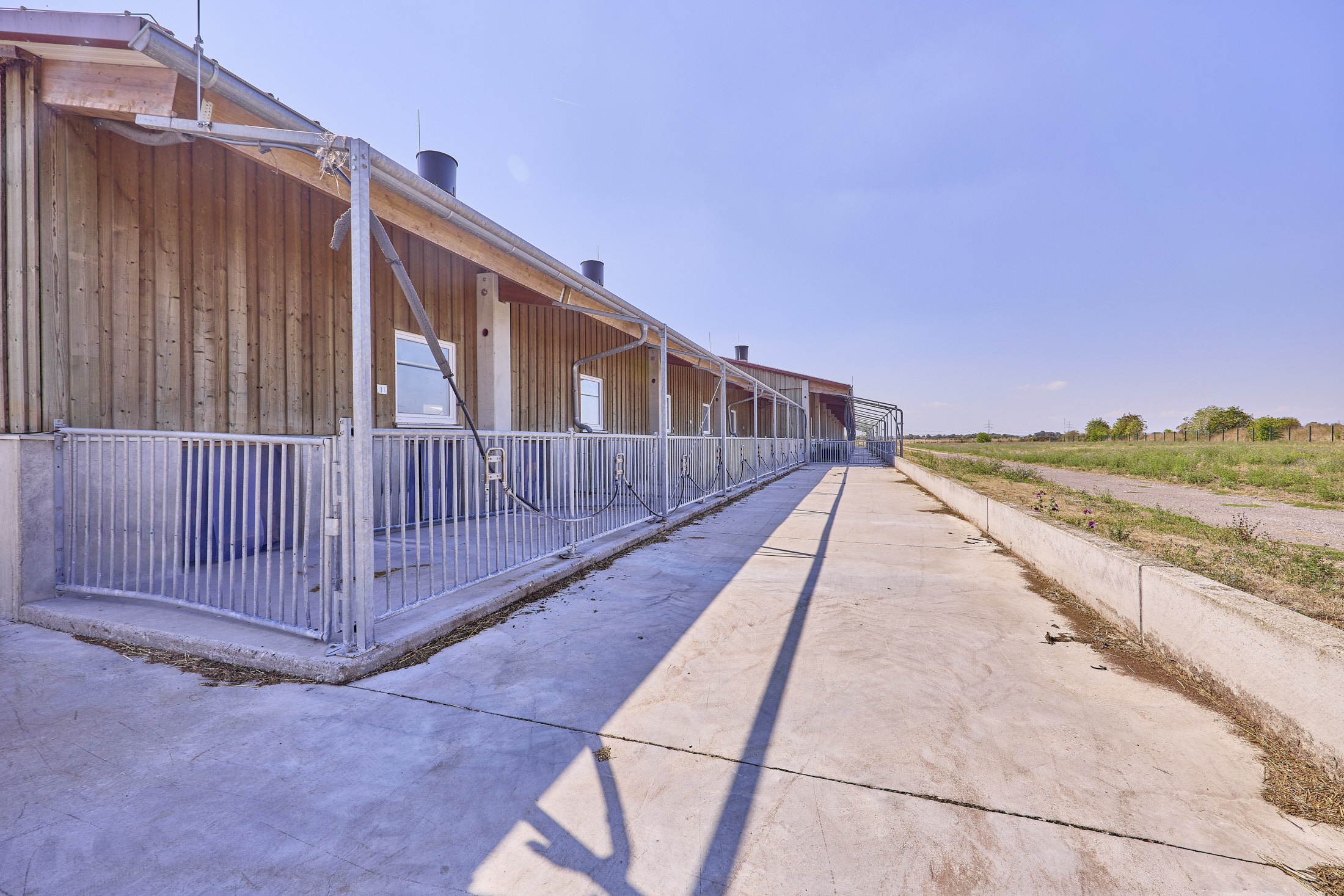 Anwesen in Wiesbaden in Alleinlage – Landwirtschaftlicher Betrieb mit großzügigem Doppelhaus!