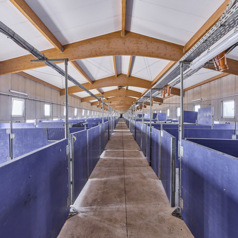 Anwesen in Wiesbaden in Alleinlage – Landwirtschaftlicher Betrieb mit großzügigem Doppelhaus!