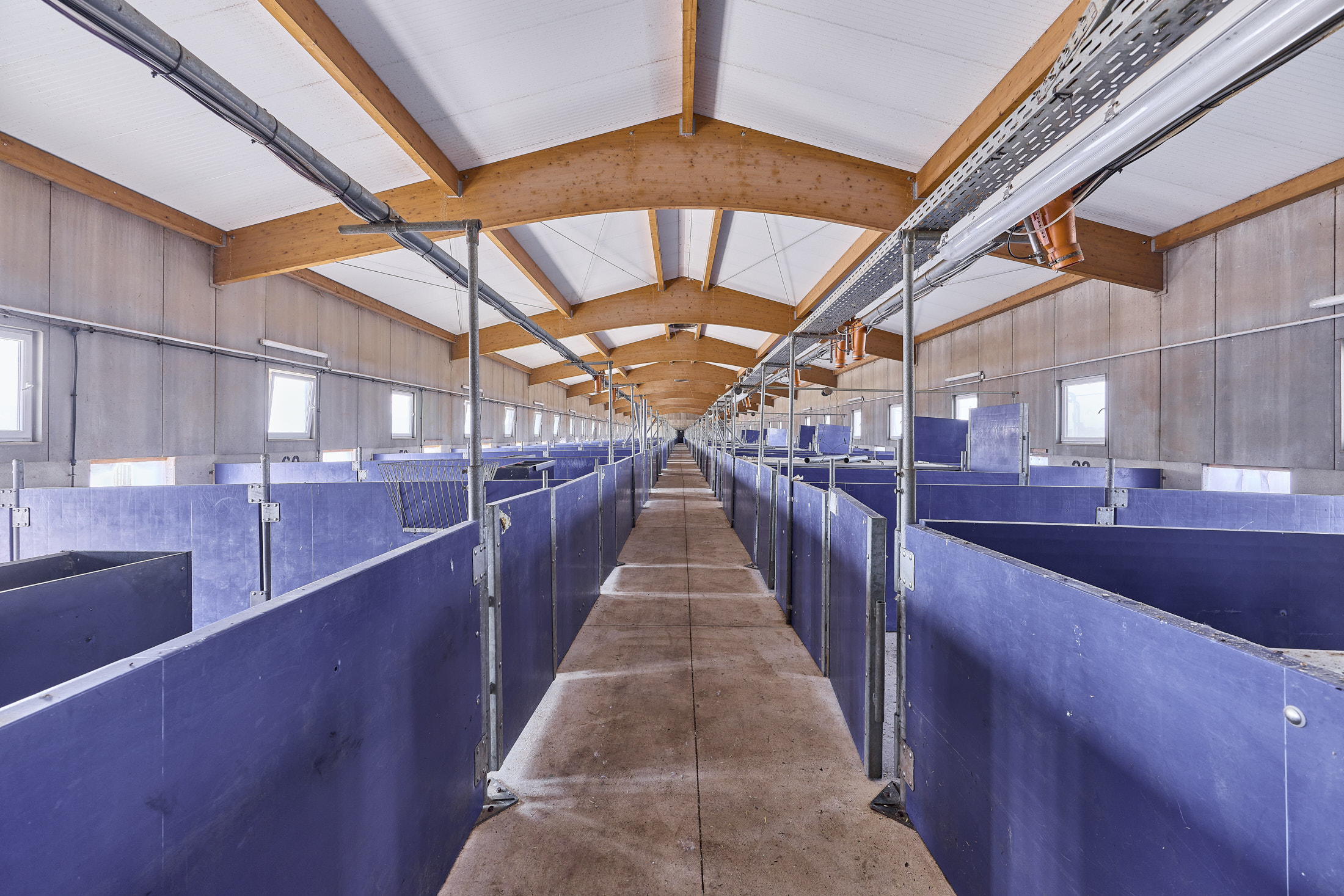 Anwesen in Wiesbaden in Alleinlage – Landwirtschaftlicher Betrieb mit großzügigem Doppelhaus!